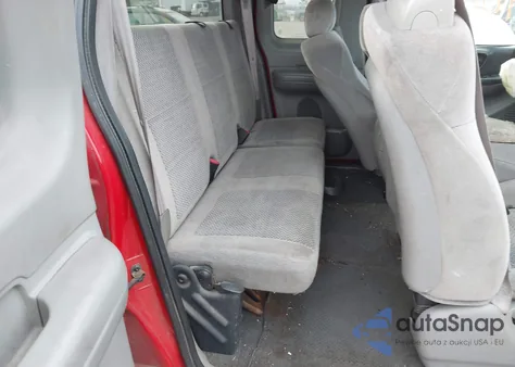 2001 Ford F-150 Xl/Xlt z USA, uszkodzony, nr VIN 1FTZX17211NA45713